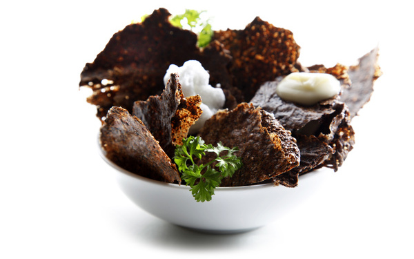 Puffed quinoa chips and salt cod mayonnaise 1