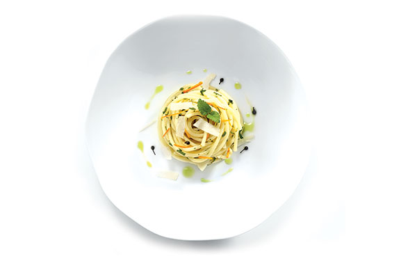 Spaghetti freddi all'Olio Extra Vergine di oliva I Dedicati Speciale per Pasta Olitalia, pecorino, mentuccia e mandarino 1