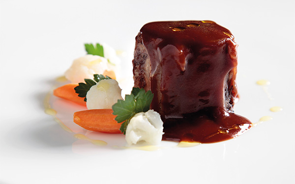 Slow-cooked veal cheek with barolo wine 1